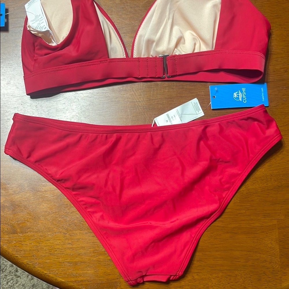 Cupshe “Emerge” V‑Neck & Classic Hipster Bikini Set – Medium – NWT - Picture 7 of 10